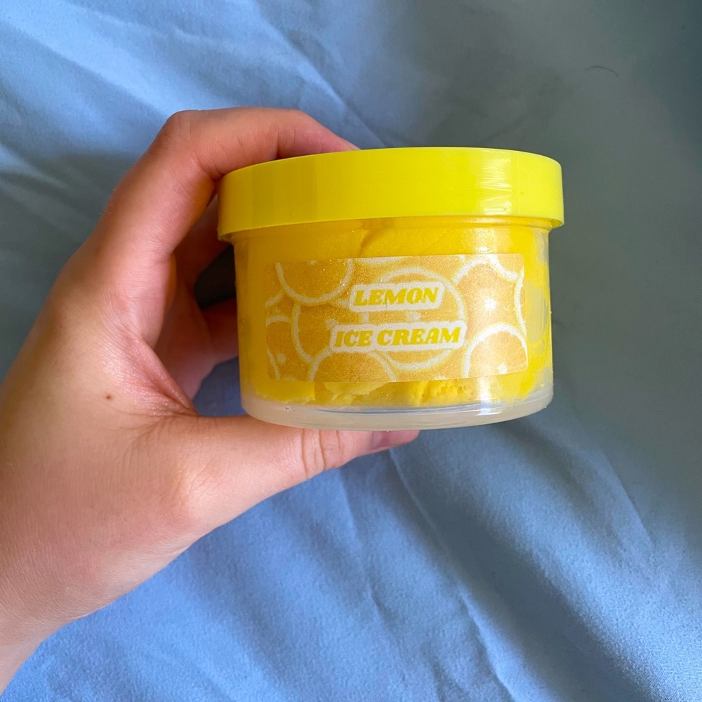 Peachybbies Lemon Ice Cream Slime